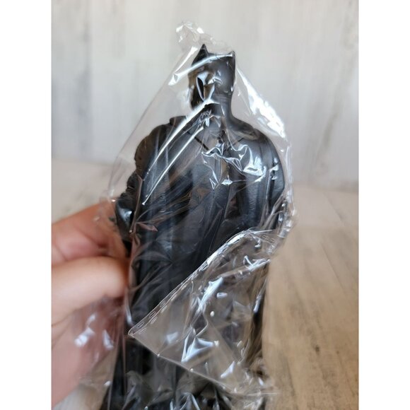 Realistic Justice League Batman action figure home decor collectible - Picture 8 of 10